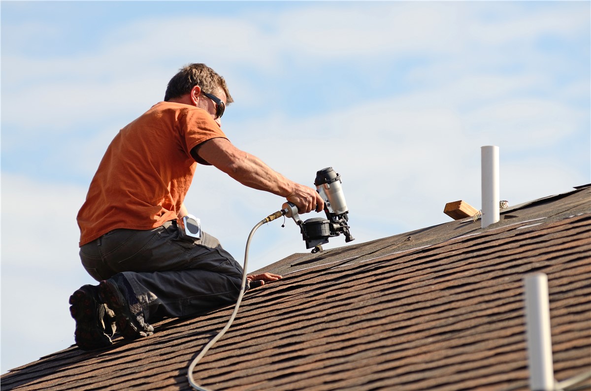 Choosing the Right Roofing Material for Your Home